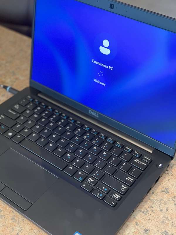 Dell Latitude 7390 Laptop - Intel Core i5 8th Gen - 16GB RAM - 256GB SSD Windows 11 Pro Office 2021