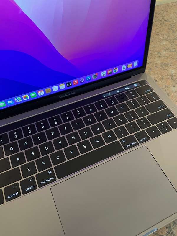 Macbook Pro 2019 13-inch Retina Display - Intel Core i5 - 8GB RAM - 256GB SSD - Touchbar & TouchID