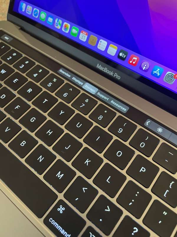 Macbook Pro 2019 13-inch Retina Display - Intel Core i5 - 8GB RAM - 256GB SSD - Touchbar & TouchID