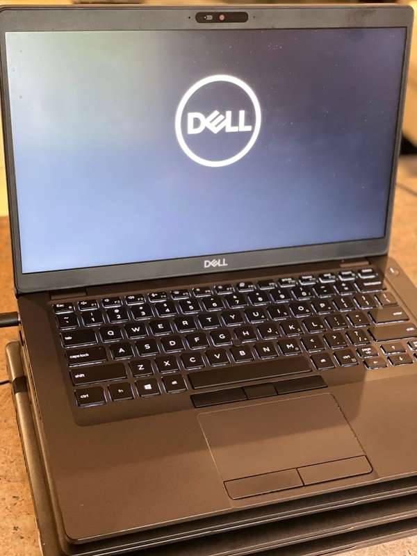Dell Latitude 5400 14-inch QuadCore i5-8665U 16GB RAM 512GB SSD Windows 11 Pro Office 2021