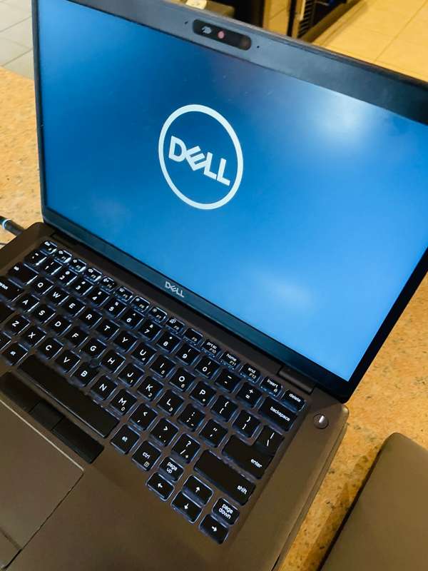Dell Latitude 5400 14-inch QuadCore i5-8665U 16GB RAM 512GB SSD Windows 11 Pro Office 2021