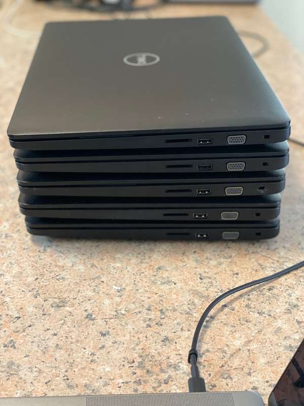 Dell Latitude 3580 15.6-inch DualCore i3-6600U 8GB RAM 256GB SSD Win 11 Pro Laptop Free 64GB Stick