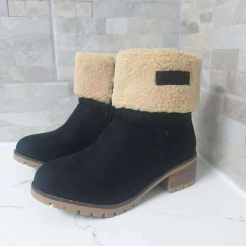 Suede black boots