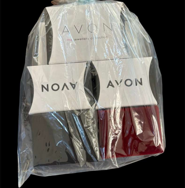 Avon Jewellery Lot of 6