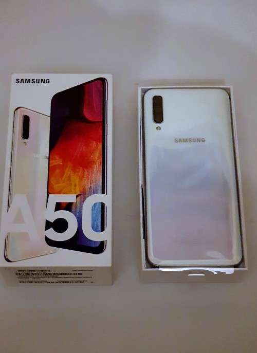 SAMSUNG GALAXY A50 128gb Special Offer (WHITE) import