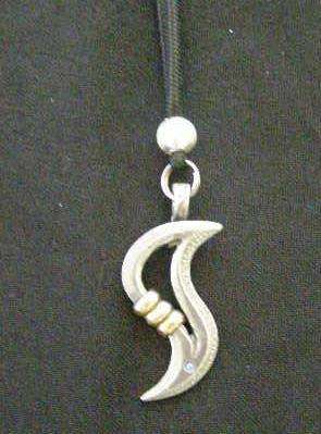 Leather necklace with pendant