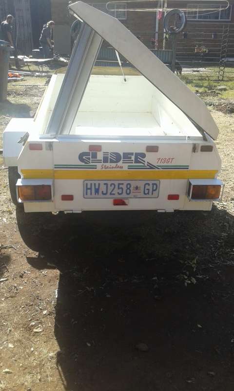 Glider trailer.Sparewheel included.No paperwork.Needs new shocks on canopy.Collection only.
