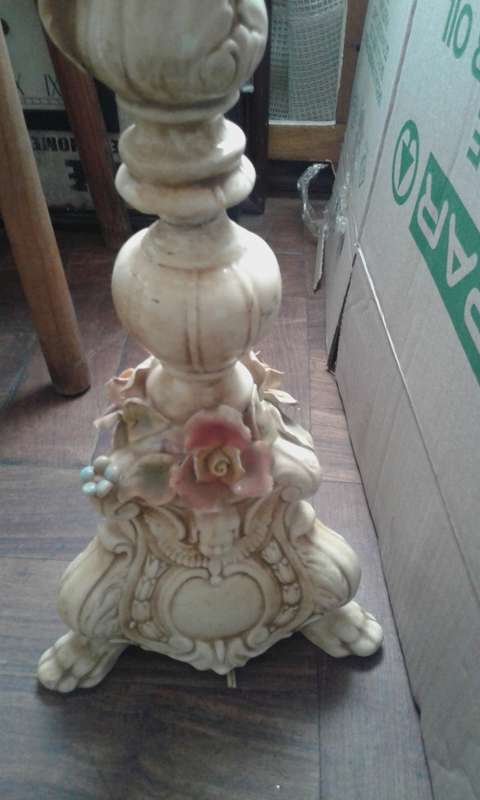 2 x Nice lamps.Valued at R 1800.Needs some repairs.Pick up only.