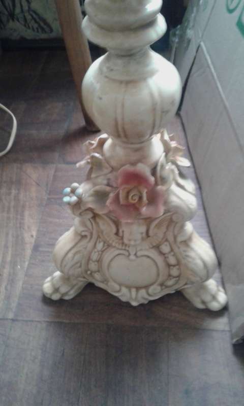 2 x Nice lamps.Valued at R 1800.Needs some repairs.Pick up only.