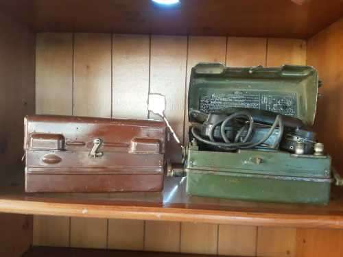 2 x Old SANDF Telephones.Not working.Pick up only.