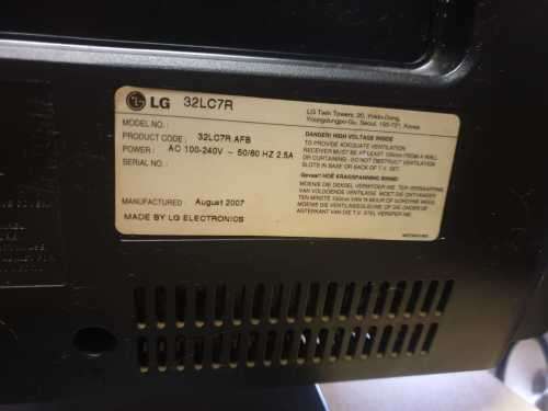 LG 32 inch tv for repair or spares.Does not switch on and no remote.Self collection in Pretoria.