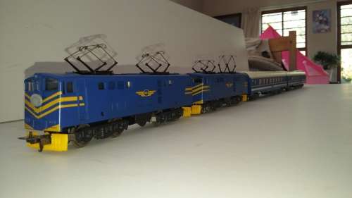Lima SAR Blue Train set