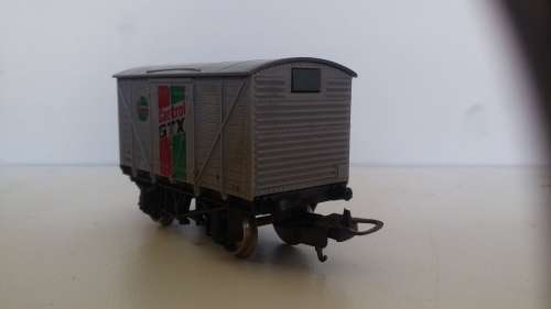 Lima Ho wagons