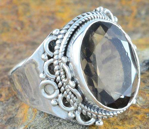 Gorgeous Size 7,5 Solid Silver and Smoky Quartz ring...