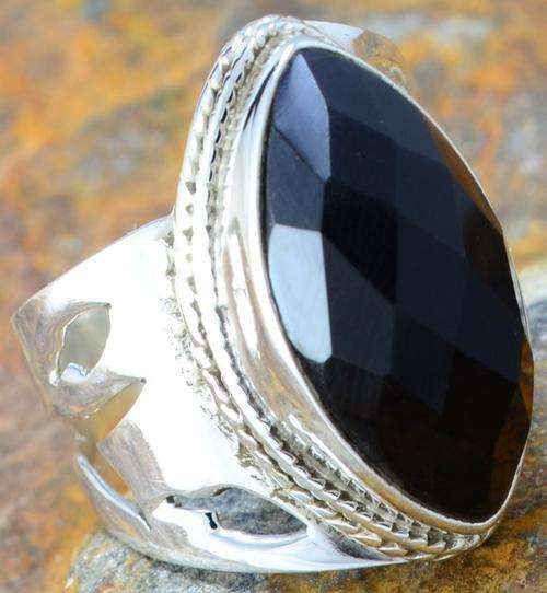 Gorgeous Size 6 Solid Silver Black Onyx ring...
