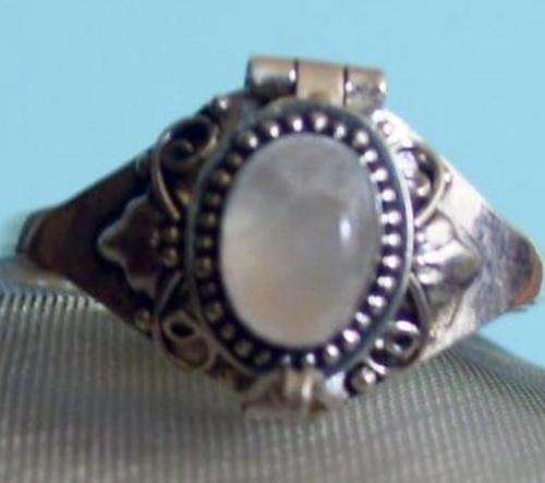 Gorgeous Silver Moonstone Poison Locket ring...