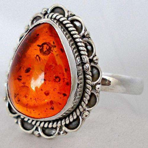 Gorgeous size 9,5 Solid Silver Baltic Amber ring...