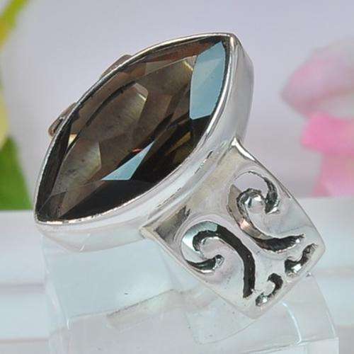 SALE - Gorgeous Silver Size 7 Smoky Topaz ring...