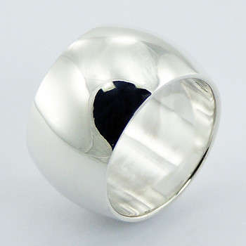 Gorgeous Size 8 Solid Sterling Silver Ring