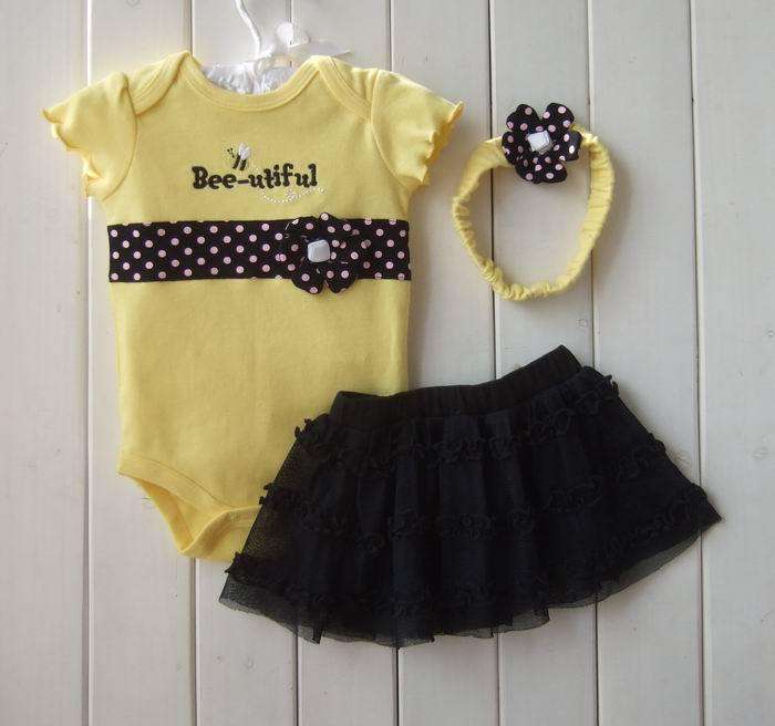 Adorable 3 piece Bee-autiful set. Size 3-6 months