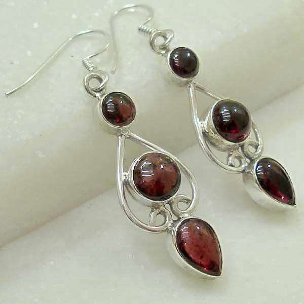 Exquisite Sterling Silver & Garnet earrings...