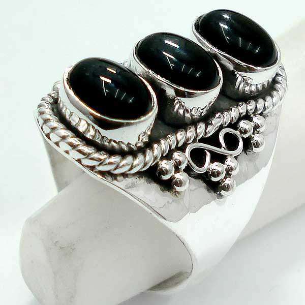 Exquisite 925 Sterling Silver Black Onyx ring...