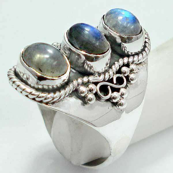 Exquisite 925 Sterling Silver Moonstone ring...