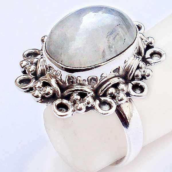 **CLEARANCE SALE**Exquisite 925 Sterling Silver & Rainbow Moonstone Ring...
