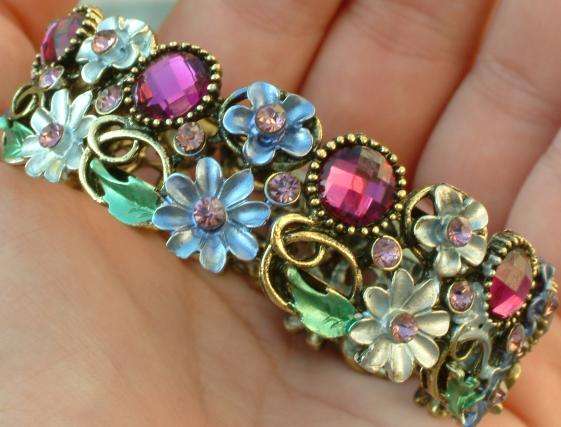 Exquisite Antique look bangle bracelet