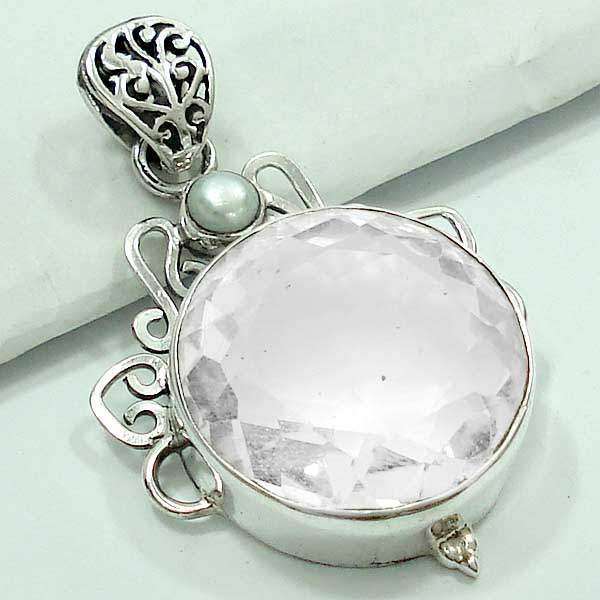 Exquisite Solid Silver White Topaz & Pearl pendant...