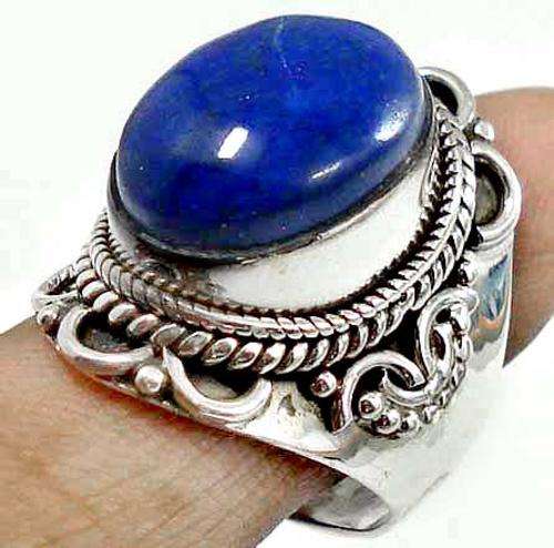 Gorgeous Solid Silver Lapis Lazuli ring...