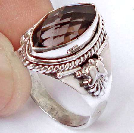 Gorgeous Size 7 Solid Silver Smoky Topaz ring...