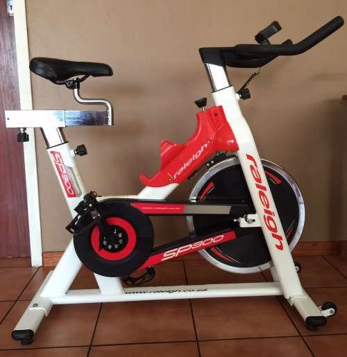 Raleigh SP 900 spin bike with 2 extra fly wheel pads