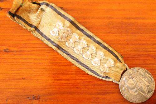 Italian Medal of Honour for Mothers of Large Families (Unione Fascista Famiglie Numerose Medaglia)