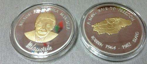 STUNNING NELSON MANDELA SILVER / GOLD ROBBIN ISLAND MADELLION