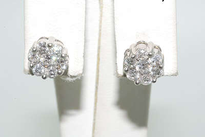1.05CT DIAMOND FLOWER CLUSTER EARRINGS