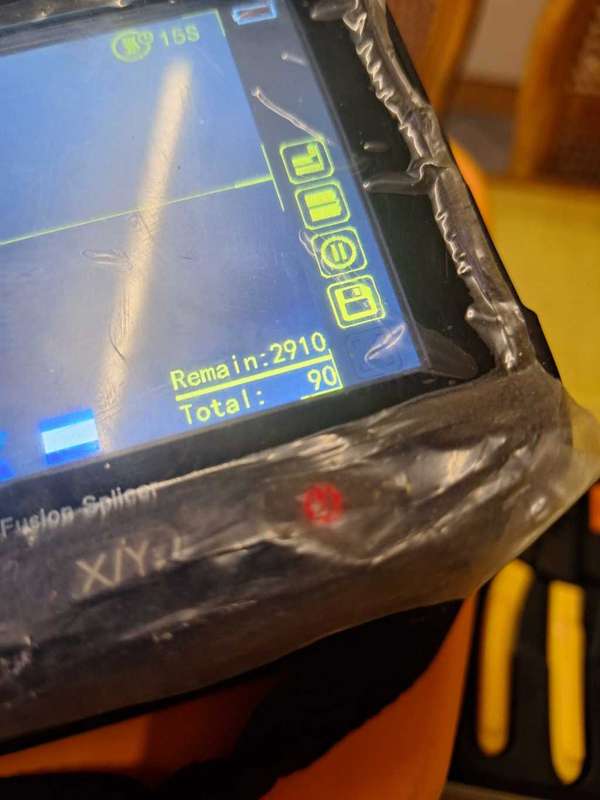 Optic fiber fusion splicer machine only 90 splicing`s made