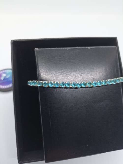 Bracelets X 3 : Turquoise (Aqua) Stones with elastic