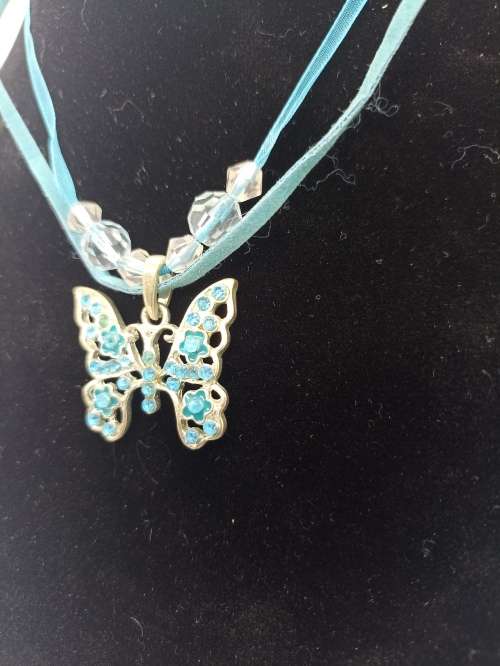 Necklace : Turquoise (Aqua) Stones, silver plated, butterfly shape pendant