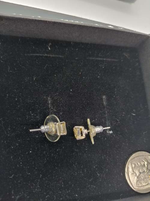 Studs : Square Cubic Earrings