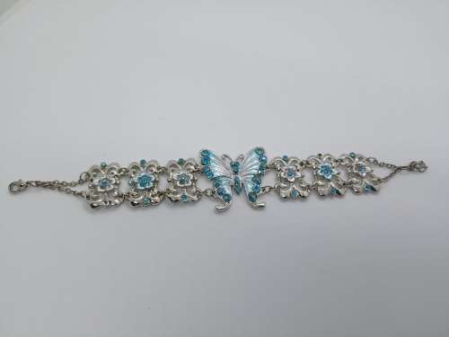 Bracelet : Vintage : Silver Plated and Turquoise Stones Butterfly Centre Piece