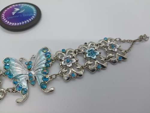 Bracelet : Vintage : Silver Plated and Turquoise Stones Butterfly Centre Piece
