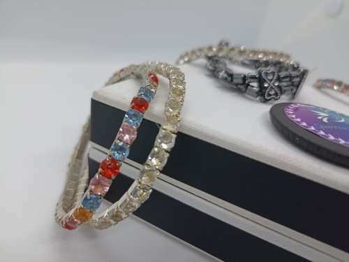 Bracelets : Lot of 6 : Elastic Costume Jewelry