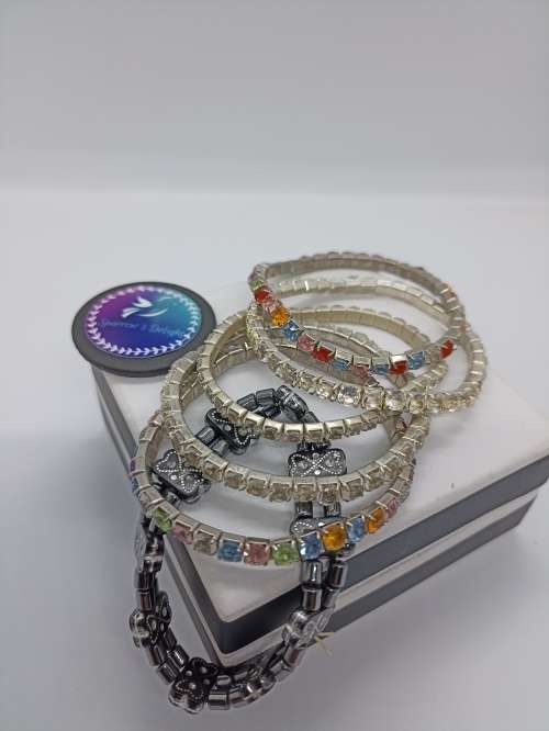 Bracelets : Lot of 6 : Elastic Costume Jewelry