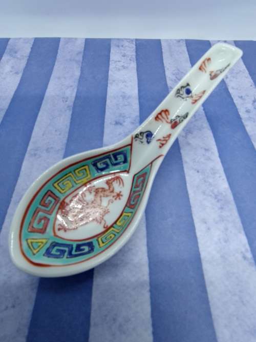 VINTAGE : Vintage Porcelain Soup Spoons (set of 6)