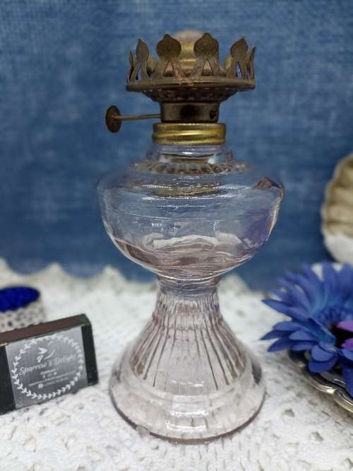 VINTAGE : Paraffin Oil Lamp nr 1