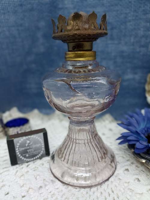 VINTAGE : Paraffin Oil Lamp nr 1
