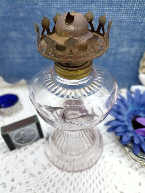 VINTAGE : Paraffin Oil Lamp nr 1
