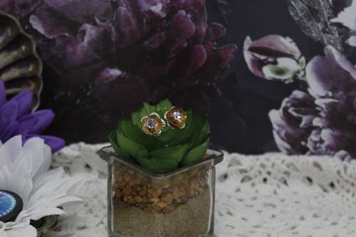 VINTAGE : Lot of 7 Jewellery pieces