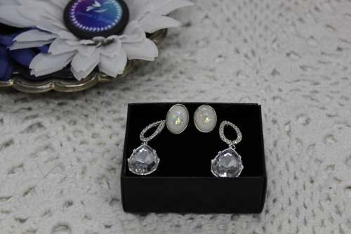 NEW : Lot of 2 Jewellery pieces : LOTS of BLING! Perfect for Matric Farewell!